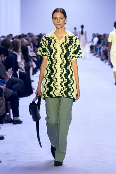 Look 35
